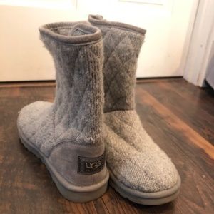 UGG W Mountain Quilted Short 3176 W/ Sel